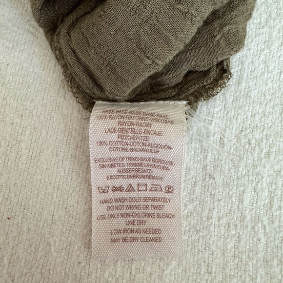 CLOSET CLEAR OUT: Free People Oversized Olive Button Down - Picture 6 of 7